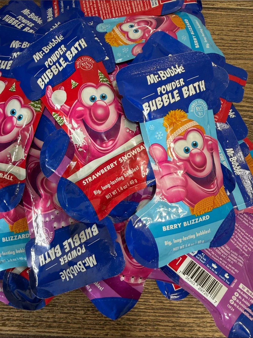 (43) Mr. Bubble Powder Bubble Bath Single-Use Packets Strawberry, Grape, Berry